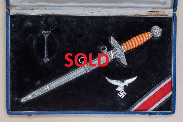 Cased Miniature 2nd Model Luftwaffe Dagger (#29336)